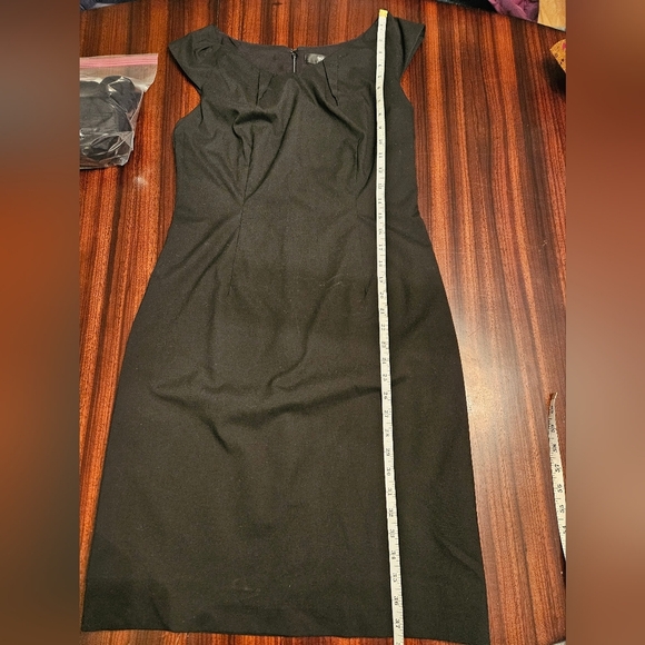 Mossimo Stretch Black Midi Cap Sleeve V-neck Shift Dress Businesscore Sz 8 EUC - Picture 8 of 10